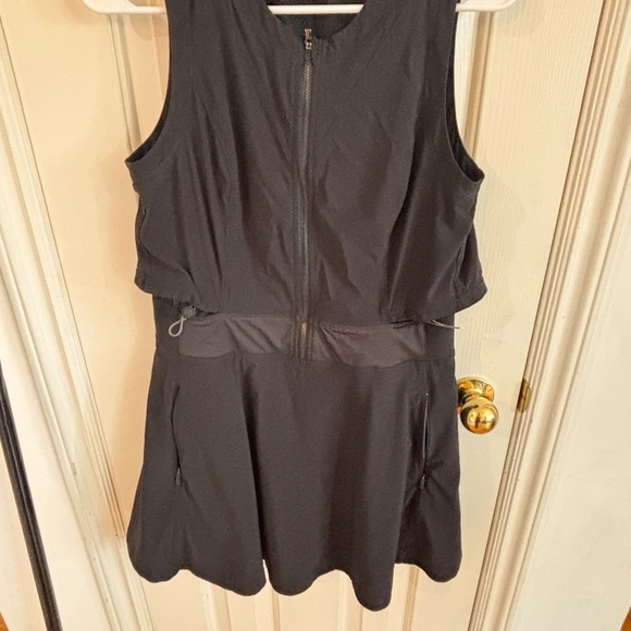 athletica dress so cute - Picture 4 of 9